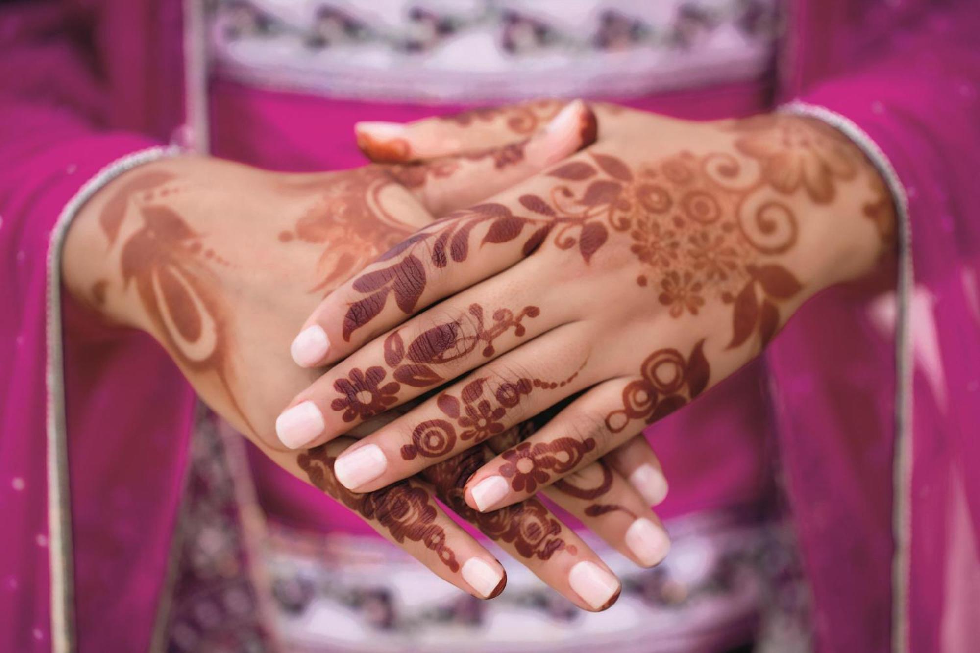 Al Bustan Palace, A Ritz-Carlton Hotel Маскат Екстер'єр фото Henna tattoo
